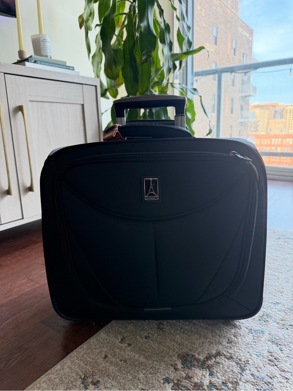 2 wheel travelpro Black Rolling Bag